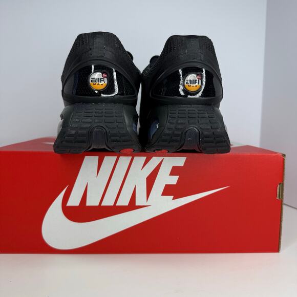 Nike Air Max DN Triple Black Size 10.5 Men main image 5